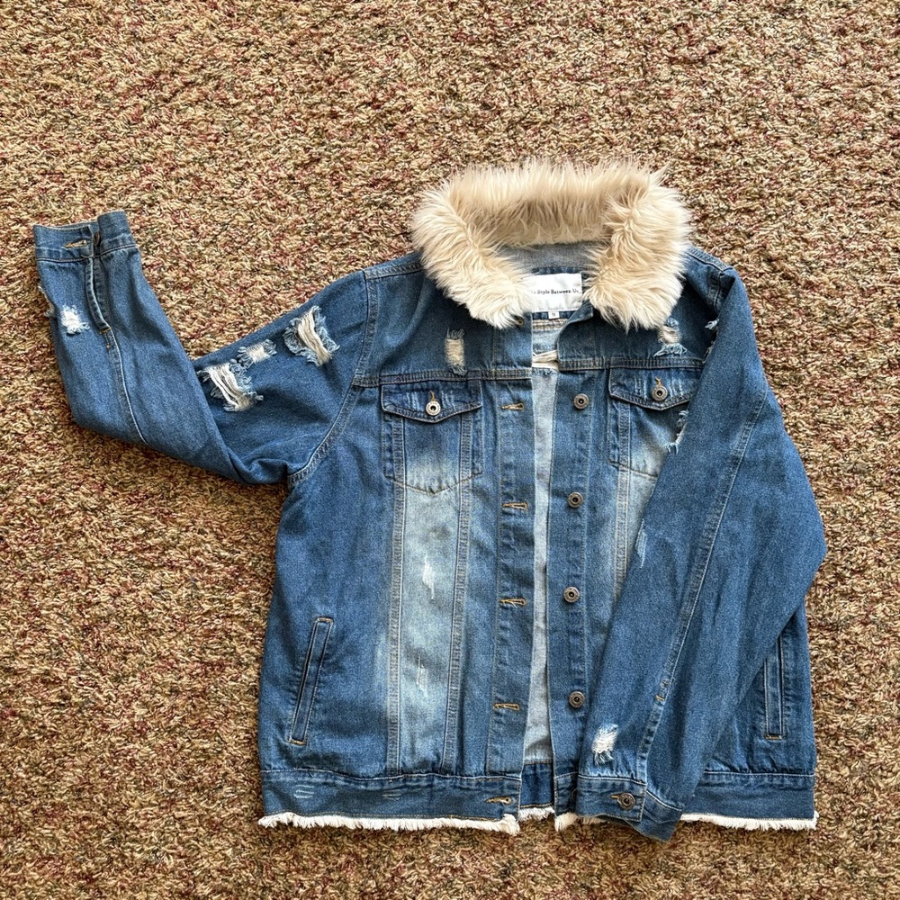 The Style Between Us Distressed Denim Jacket With Faux Fur Collar Size 1X